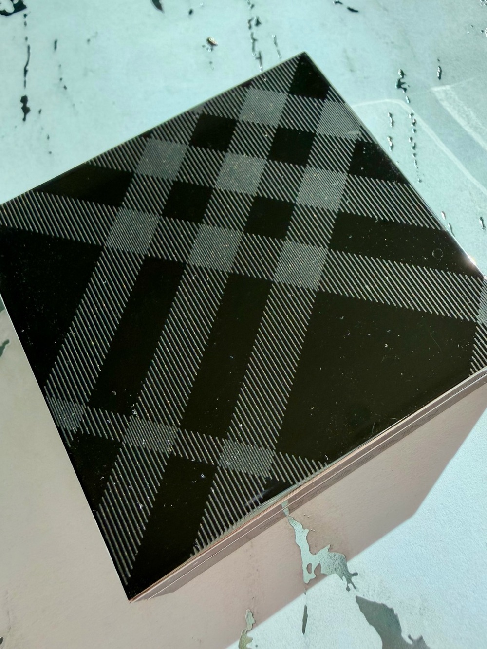 Burberry Radiant Highlighter in Soft Champagne- RARE LIMITED EDITION 💫 - Picture 2 of 4